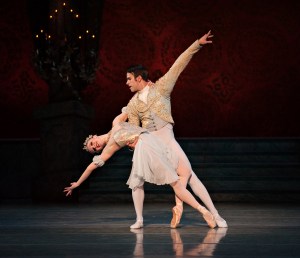 Dancers from Cincinnati Ballet