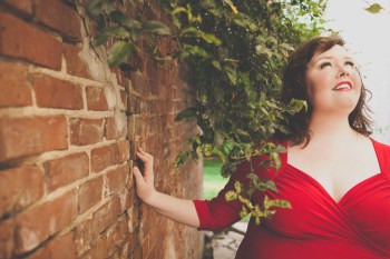 Jamie Barton red dress sm